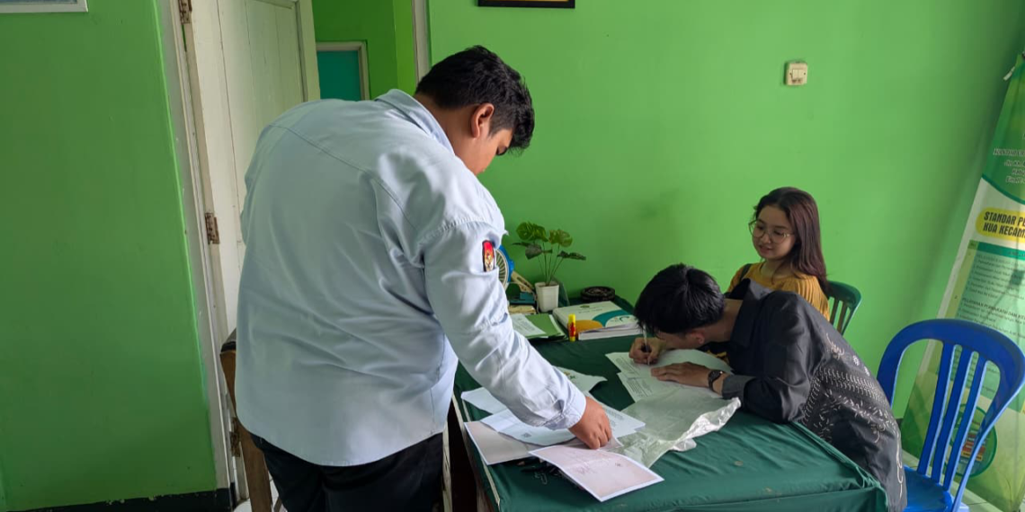 Pastikan Administrasi dan Kesiapan Catin, Penghulu KUA Cicantayan Layani Pemeriksaan Berkas dan Bimwin Mandiri