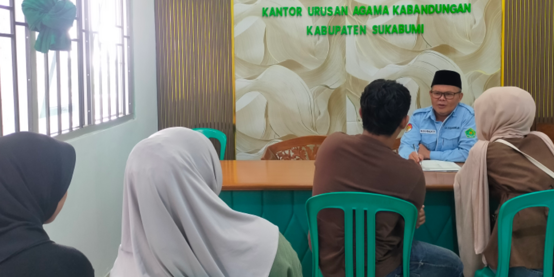 Tertib Administrasi, Penghulu KUA Kabandungan Verifikasi Data Calon Pengantin