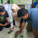 KUA Cicantayan Periksa Keakuratan Alat Pengukur Arah Kiblat