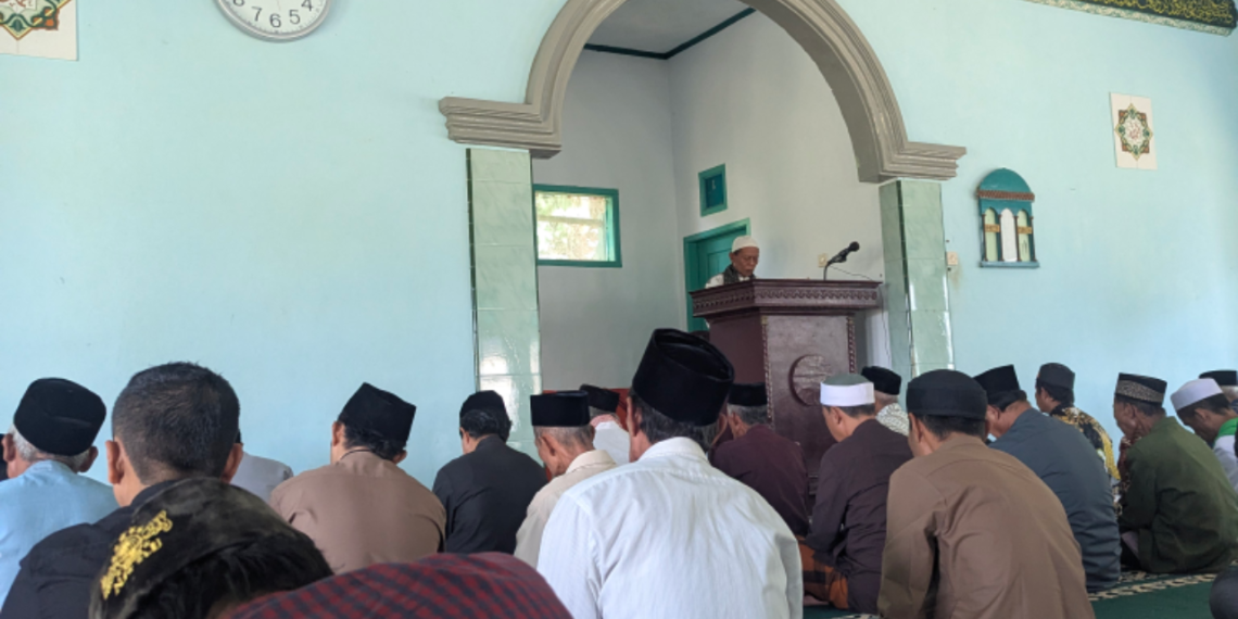 KUA Cicantayan Gelar Safari Jumat untuk Pererat Silaturahmi dan Dekatkan Layanan Keagamaan