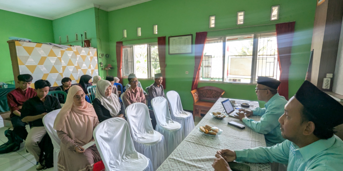 KUA Cicantayan Dorong UPZ Dukung Program Satu Desa Satu Sarjana