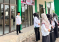 Kepala KUA Sagaranten Tekankan Disiplin dan Integritas dalam Apel Senin