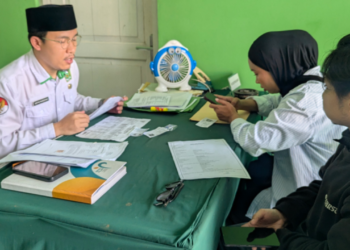 Permudah Akses Informasi, Penghulu KUA Cicantayan Edukasi Calon Pengantin tentang Pendaftaran Nikah