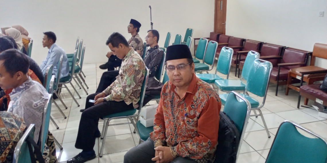 Ikuti Pembinaan Operator SIMKAH, KUA Cikidang Perkuat Ketelitian Administrasi Layanan Nikah