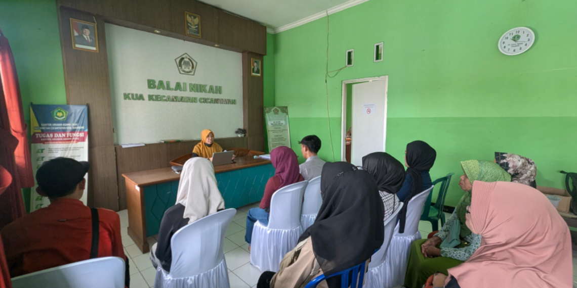 Penyuluh KUA Cicantayan Perdalam Materi Keluarga Sakinah dalam Bimwin