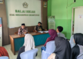 Penghulu KUA Cicantayan Latih Calon Pengantin melalui Simulasi Akad Nikah