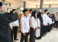 Perkuat Sinergi Lintas Sektor, Penghulu KUA Palabuhanratu Pimpin Doa Pelantikan Anggota BPD