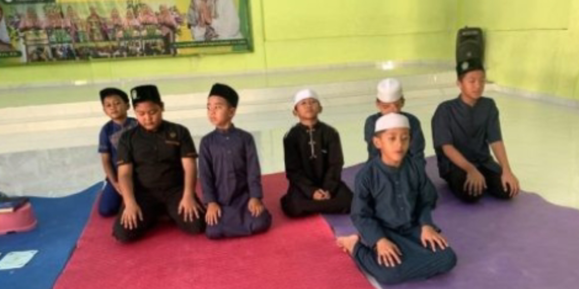 Biasakan Salat Dhuha, Tahfidz Fathiyyah Zahra Tanamkan Kedisiplinan Spiritual Santri