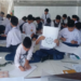 Semarak Hari Santri Nasional 2026, Penyuluh KUA Cibadak Bimbing Santri Membuat Karya Kaligrafi