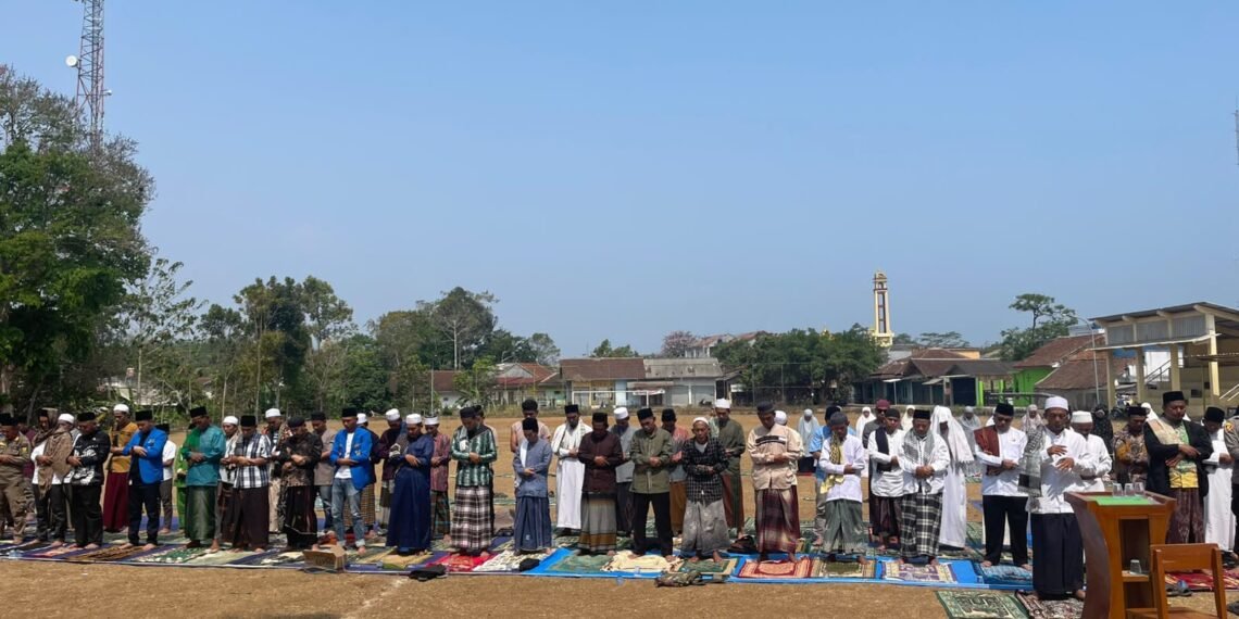 KUA Sagaranten Bersama Forkopimcam dan Masyarakat Laksanakan Salat Istisqa